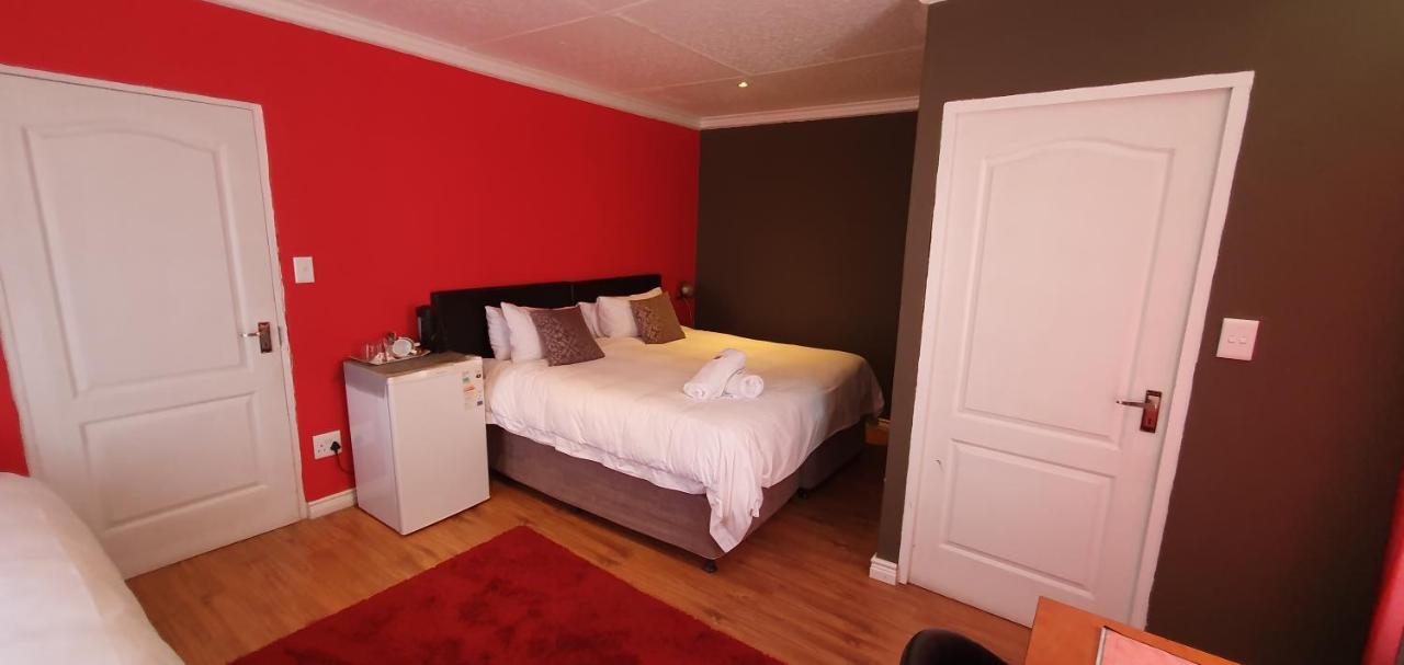 Beth El Guesthouse Brackenfell Esterno foto